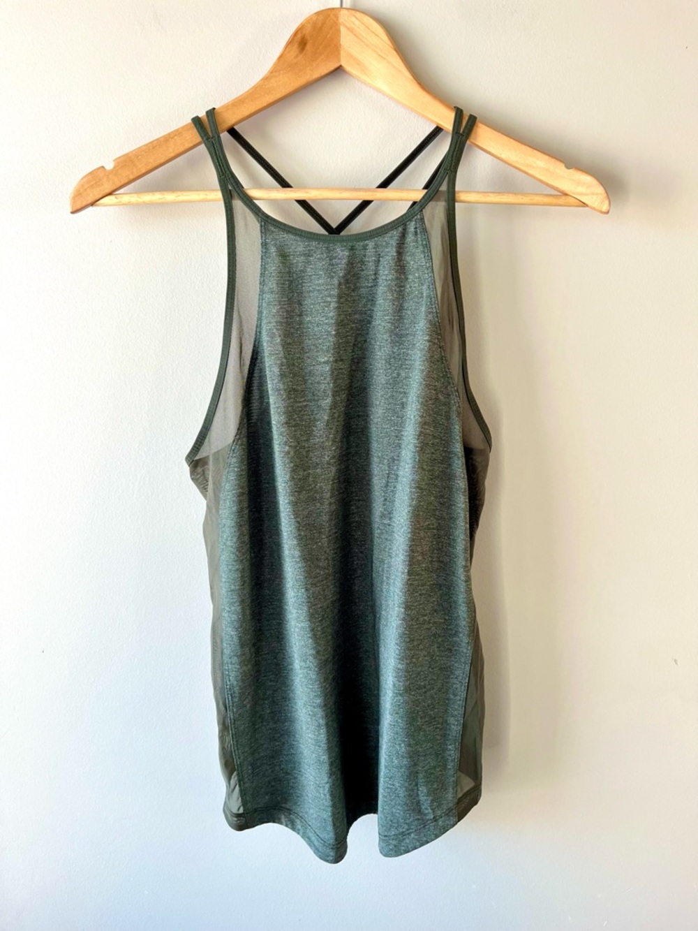 Lululemon Women's Heathered Dark Green Performance Cross Back Tank Top Size 6/8